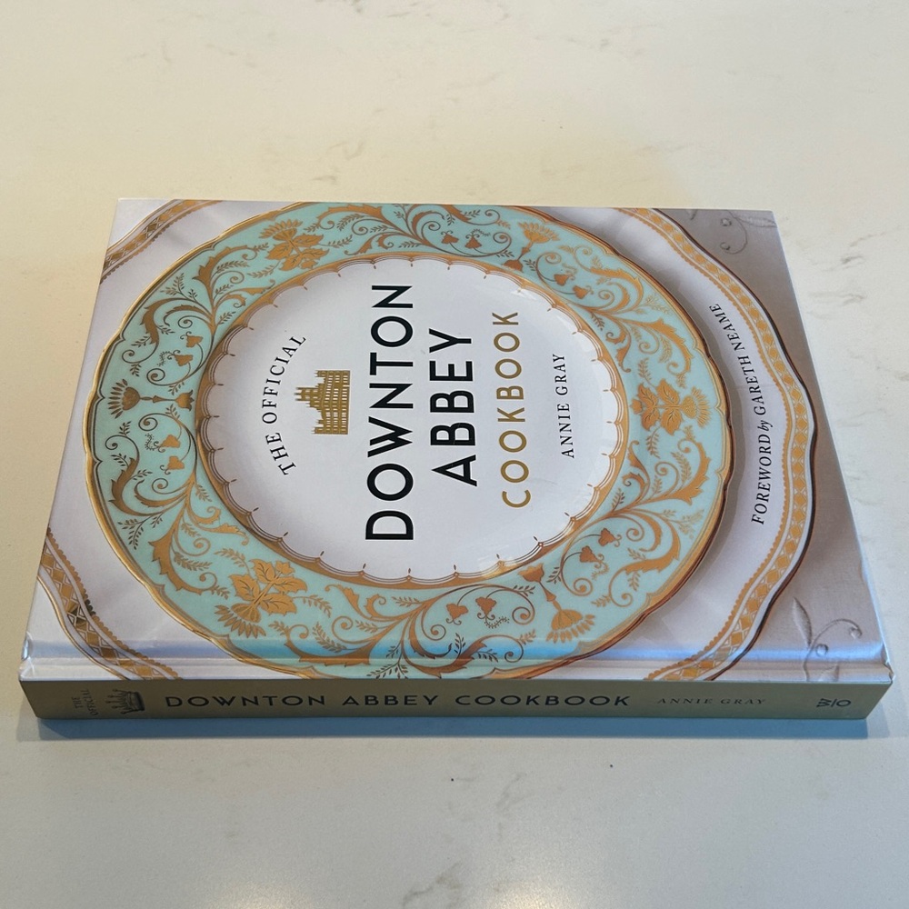 Downton Abbey Official Cookbook with over 100 delicious recipes. - Picture 10 of 12